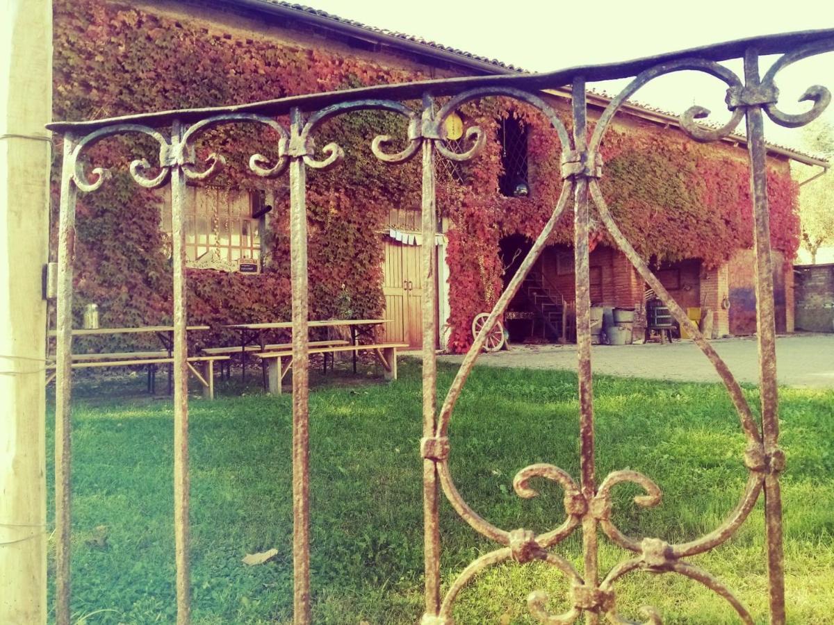 Willa Casa Delle Foglie Sussurranti Asti Zewnętrze zdjęcie